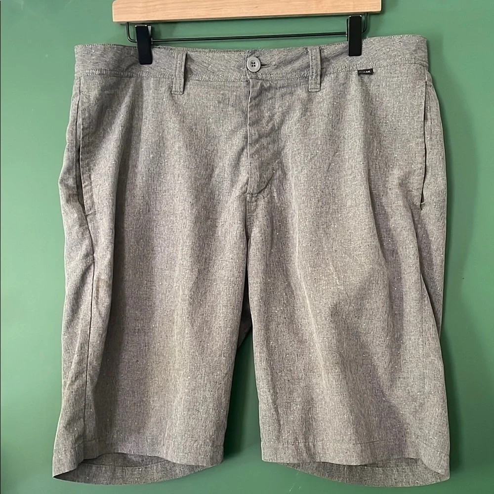 Travis Mathew Grey Men's 34 Golf Shorts Summer Outdoors Active